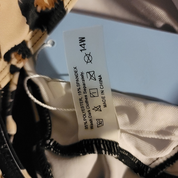 NWT HIDE YOUR FLAWS ANIMAL RUCHED BATHING SWIM SUIT TUMMY CONTROL BACK SMOOTHER - Picture 12 of 12